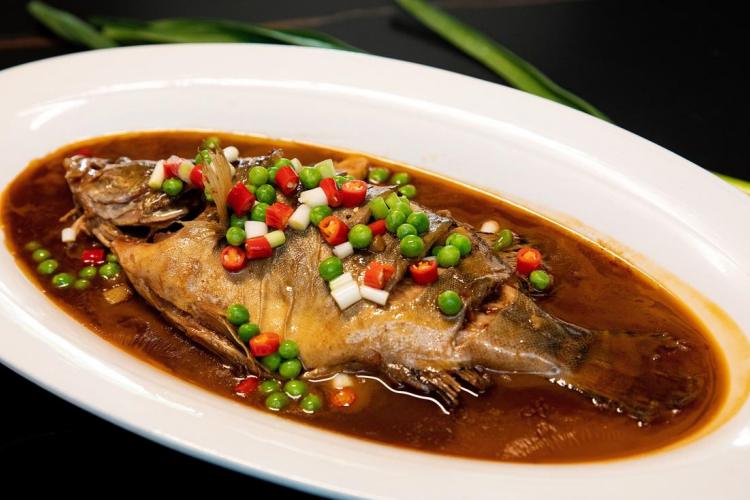 臭鱖魚是哪個地方的特色菜，??徽菜臭鱖（guì）魚歷史由來簡介